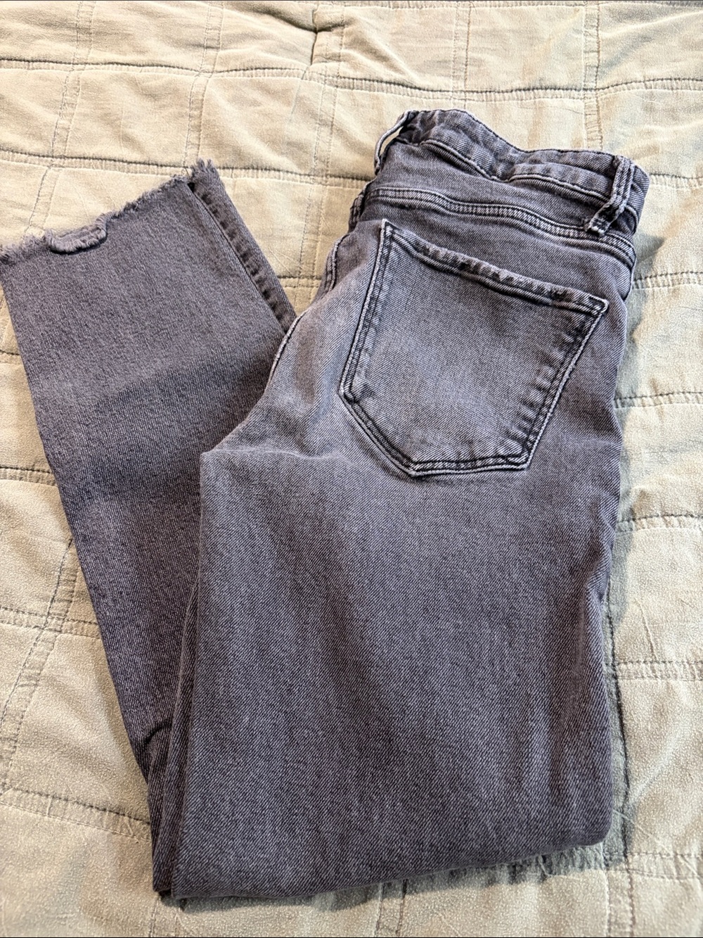 Zara Women's Cropped High-Rise Gray Washed Jeans